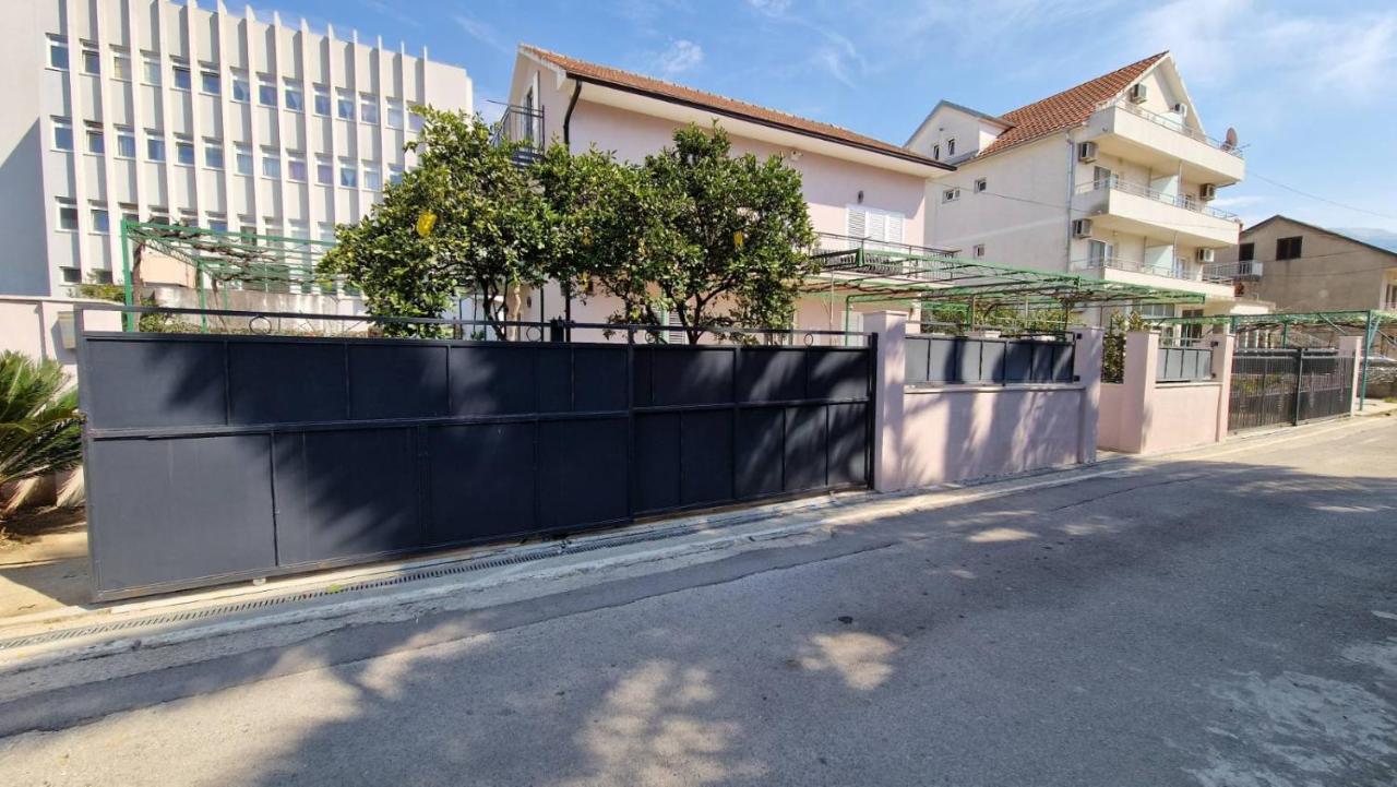 Ioannis Apartments Tivat Exterior photo