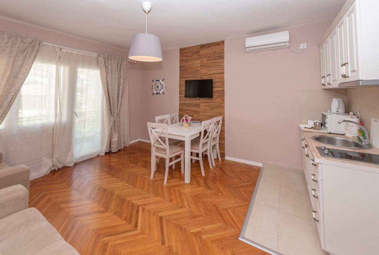 Ioannis Apartments Tivat Exterior photo
