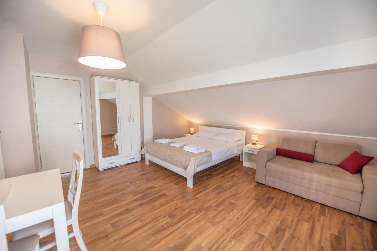 Ioannis Apartments Tivat Exterior photo